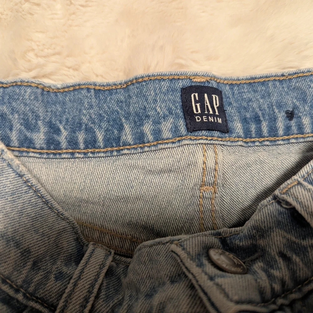 2/$20 GAP Light Blue Distressed Jean Shorts - Picture 3 of 3